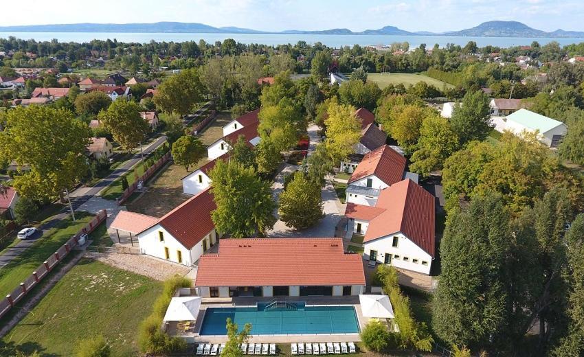 Hubertus Hof Landhotel Balatonfenyves Luaran gambar