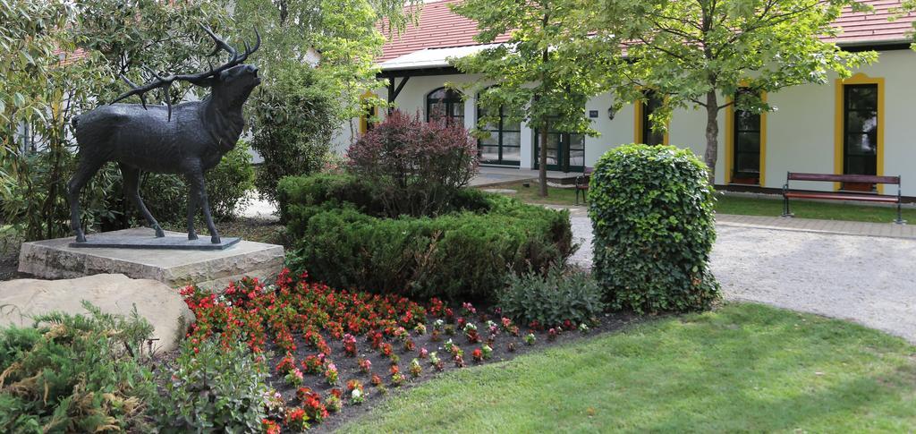 Hubertus Hof Landhotel Balatonfenyves Luaran gambar